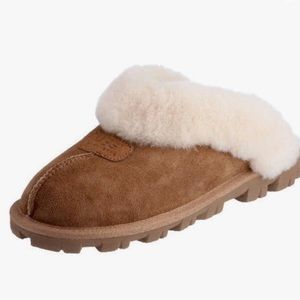 New Women’s UGG Scuffina Slippers Size 7